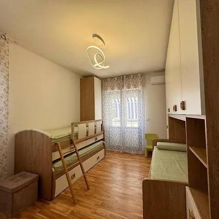 La Maison De Monique