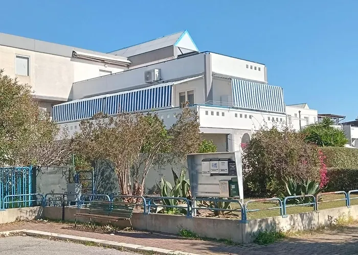 La Maison De Monique