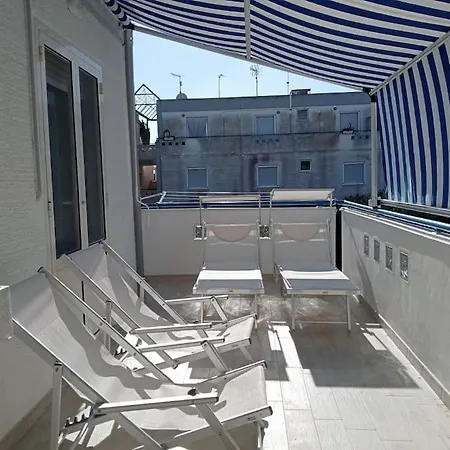 La Maison De Monique Casa de Férias Policoro