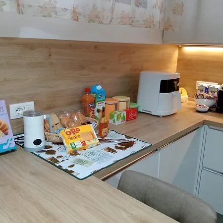 La Maison De Monique