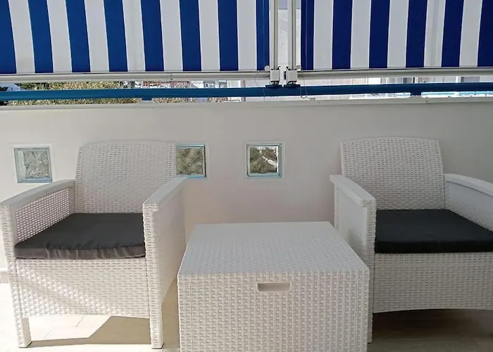 La Maison De Monique * Policoro